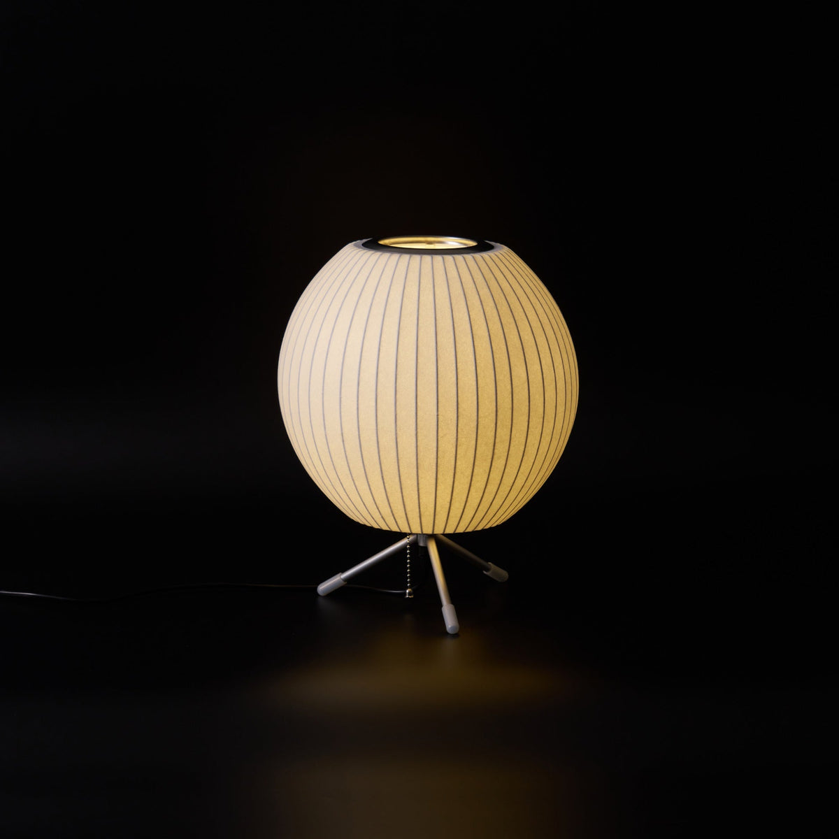 Table Lamp with Silver Base — Table Lamp | Maison Monashee — view 123