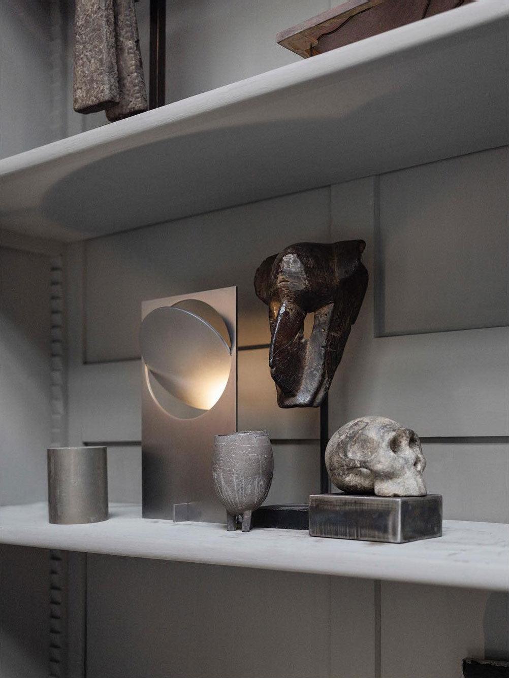 Gold Metal Desk Lamp — Table Lamp | Maison Monashee — view 10