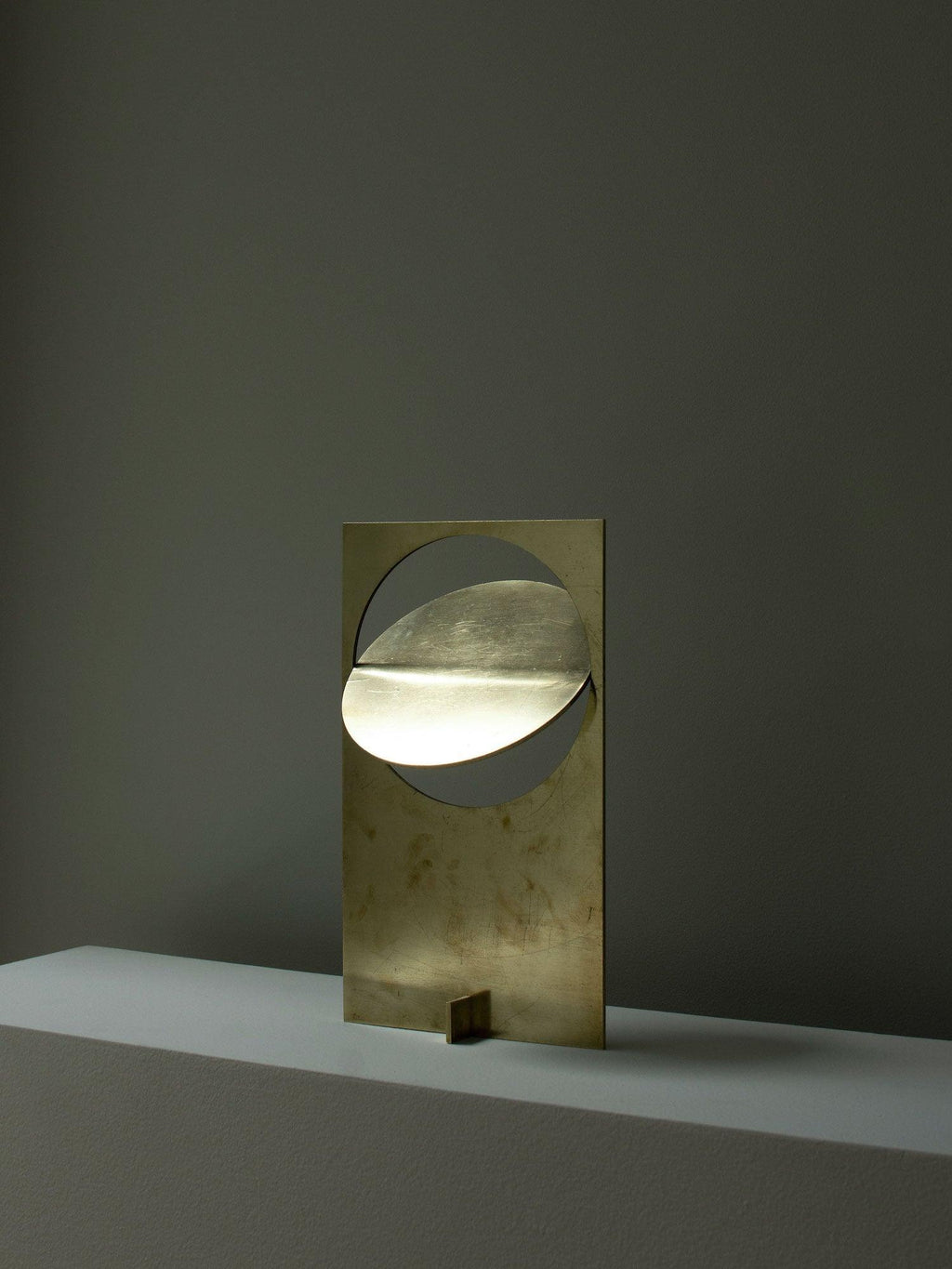 Gold Metal Desk Lamp — Table Lamp | Maison Monashee — view 24