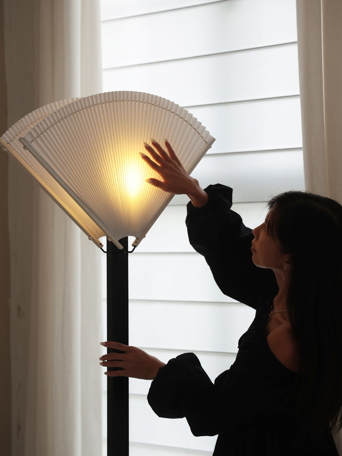 Black Uplight Floor Lamp — Floor Lamp | Maison Monashee — view 17