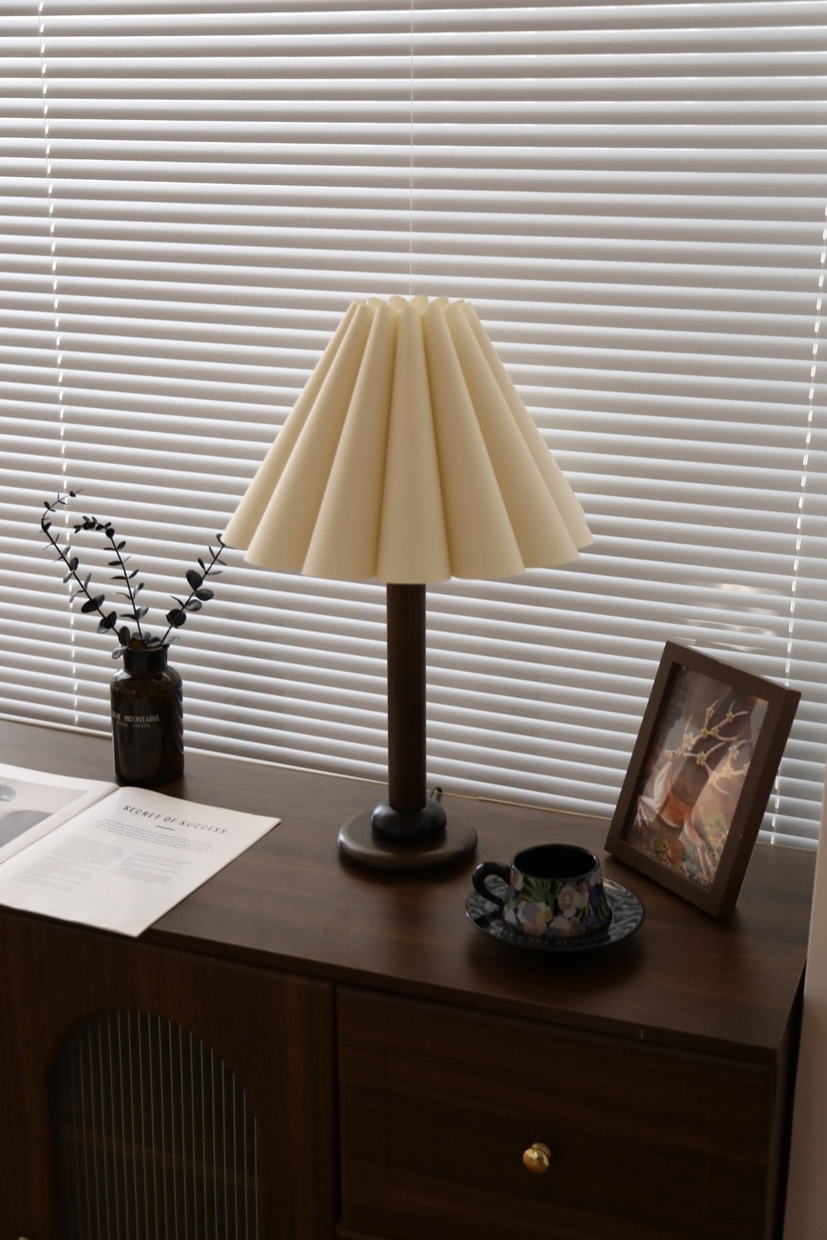 Vintage Looking Table Lamp — Table Lamp | Maison Monashee — view 4