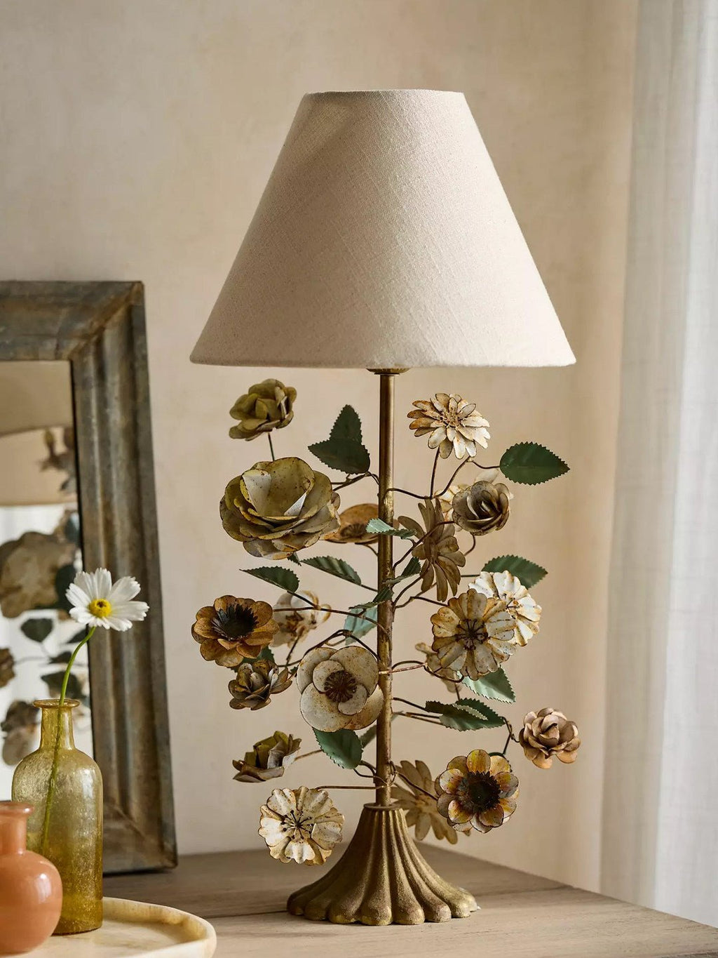 Metal Flower Table Lamp — Table Lamp | Maison Monashee — view 11