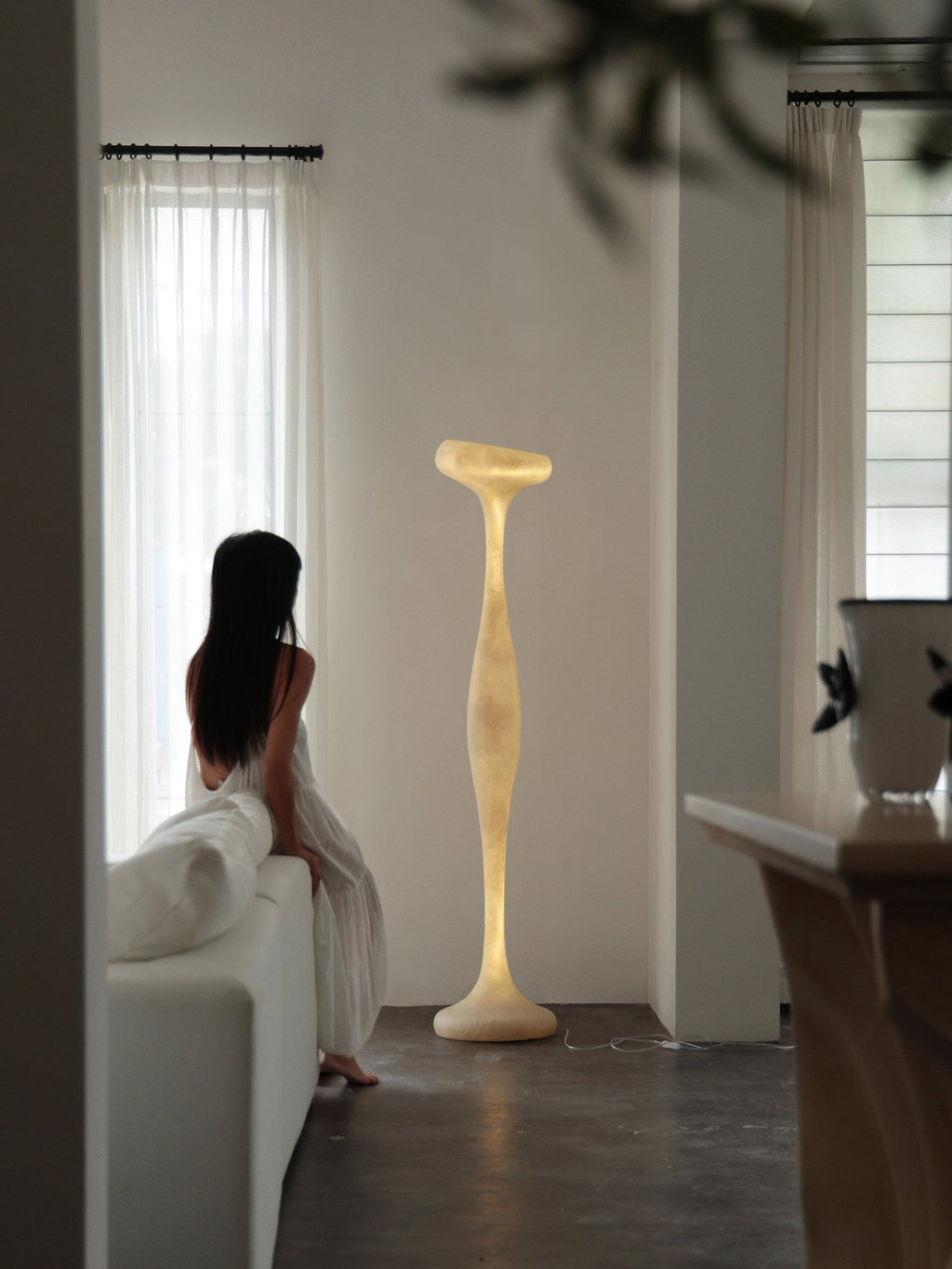 Modern Column Floor Lamp — Floor Lamp | Maison Monashee — view 7