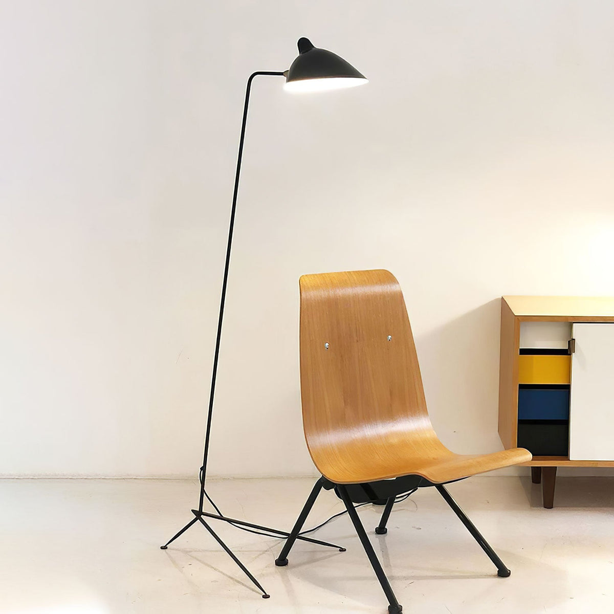 Vintage Metal Floor Lamp — Floor Lamp | Maison Monashee — view 2