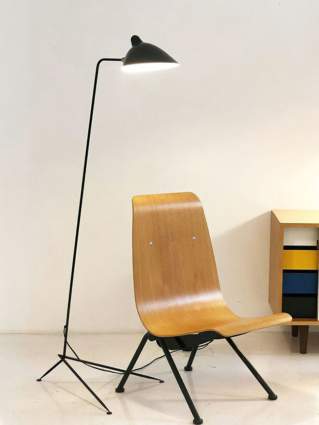 Vintage Metal Floor Lamp — Floor Lamp | Maison Monashee — view 47