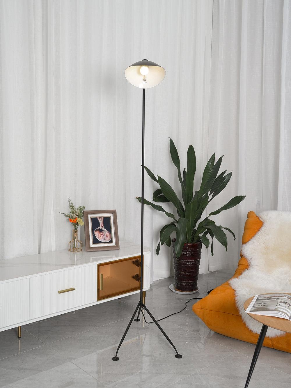 Vintage Metal Floor Lamp — Floor Lamp | Maison Monashee — view 22