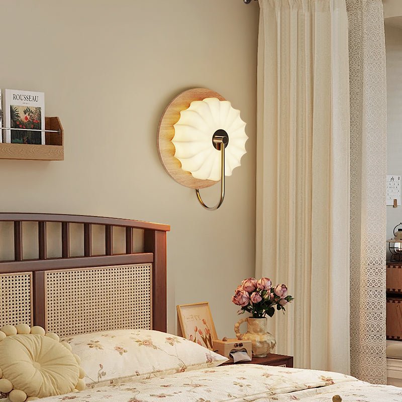 Flower Shaped Wall Light — Wall Sconce | Maison Monashee — view 5