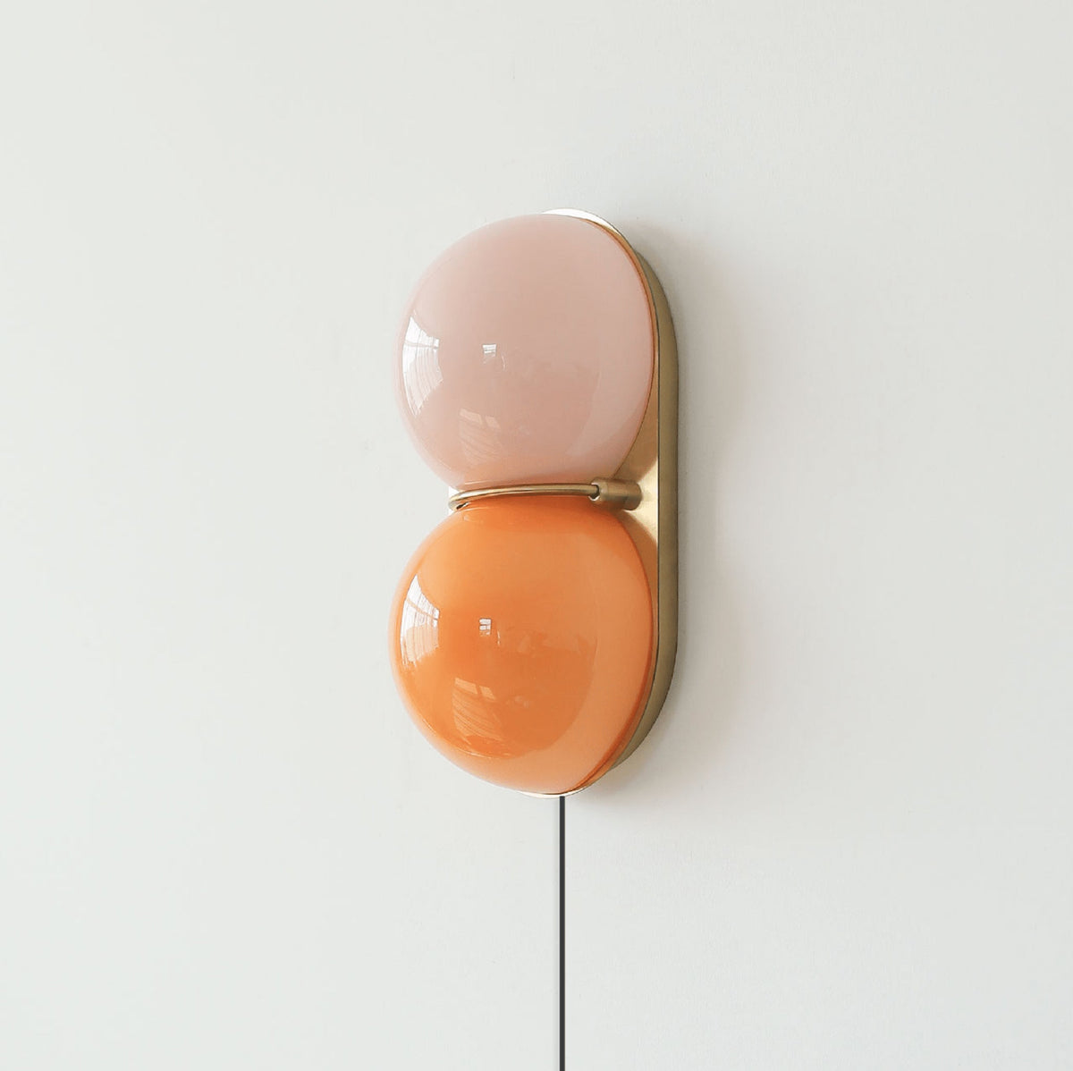 Globe Wall Light Plug-In — Wall Sconce | Maison Monashee — view 5