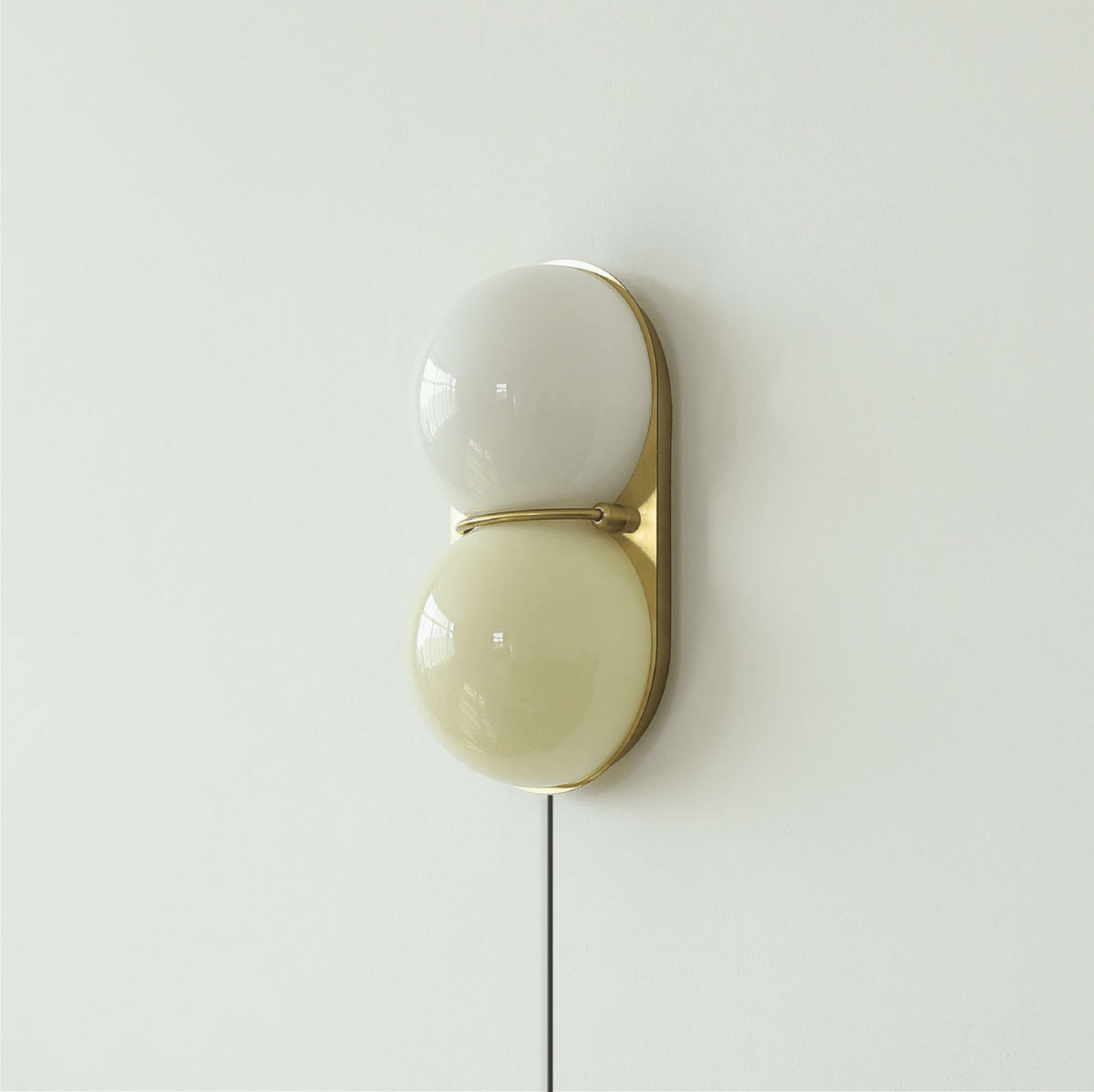 Globe Wall Light Plug-In — Wall Sconce | Maison Monashee — view 10