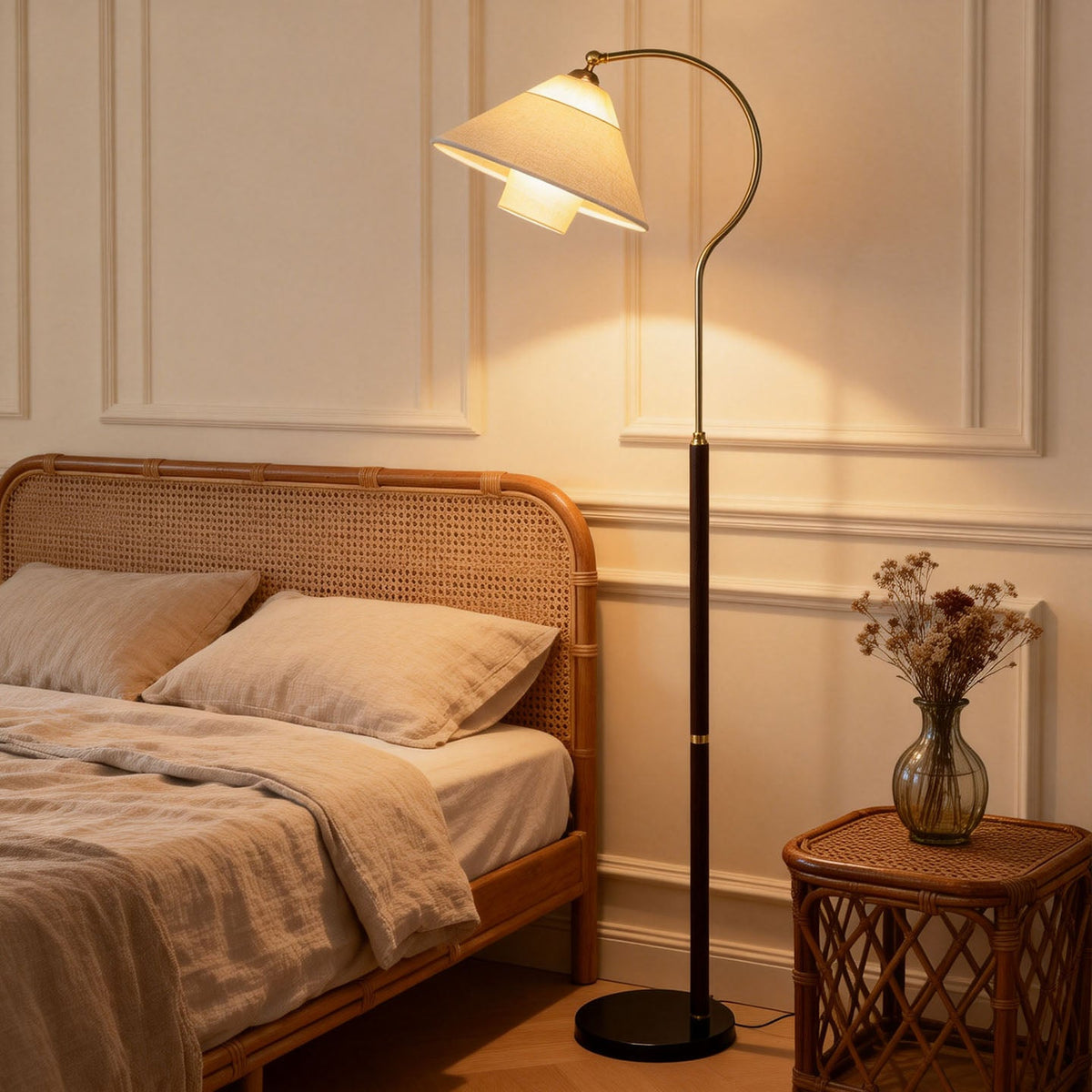 White Mid-Century Floor Lamp — Floor Lamp | Maison Monashee — view 8